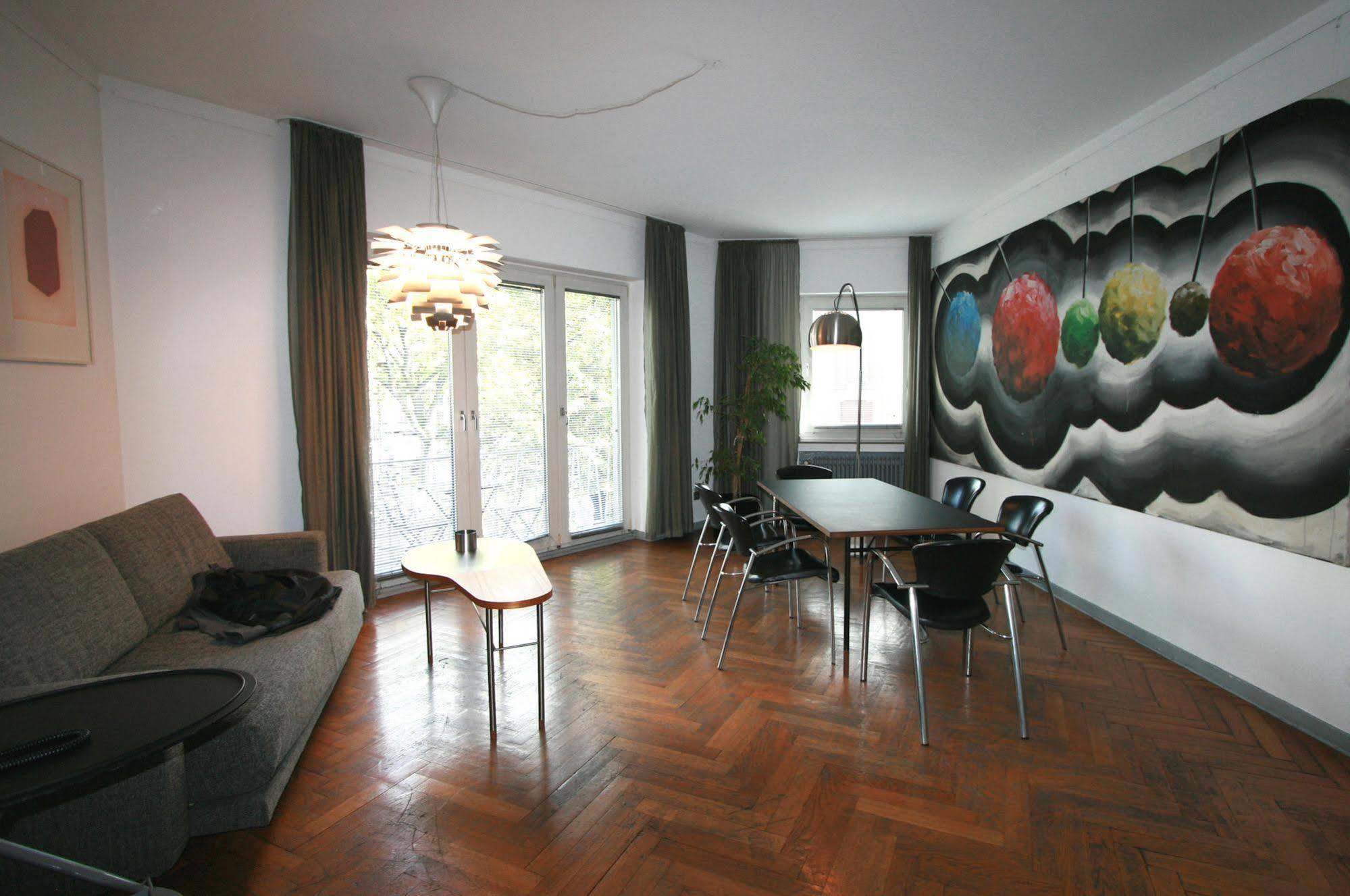 Chelsea Hotel Koln Bagian luar foto